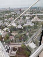 Колесо обозрения "Солнце Москвы" на территории ВДНХ (Россия, Москва) фото