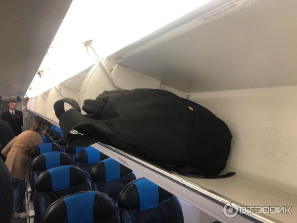 Самолет Embraer 175 фото