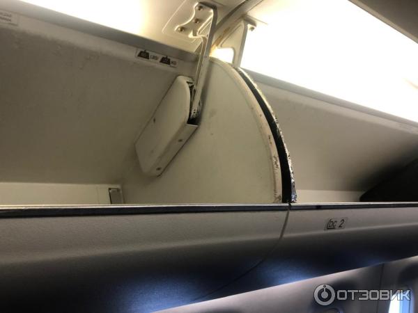 Самолет Embraer 175 фото