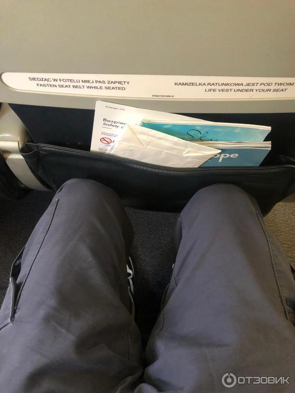 Самолет Embraer 175 фото