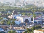Колесо обозрения "Солнце Москвы" на территории ВДНХ (Россия, Москва) фото