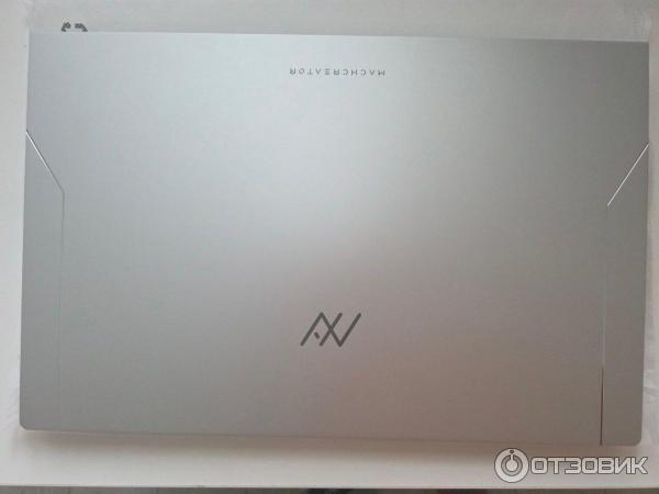 Закрытый ноутбук