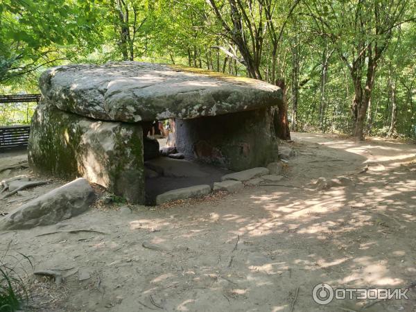 Дольмены Геленджика (Россия, Геленджик) фото