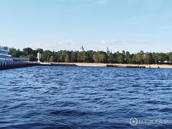 вид на остров с Метеора