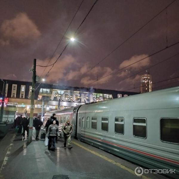 Скорый поезд дальнего следования Москва - Саратов