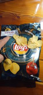 Чипсы Lay's "Рождественское яблоко в карамели" фото