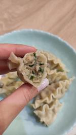 Дамплинги Bibigo "Королевские со свининой и овощами" фото