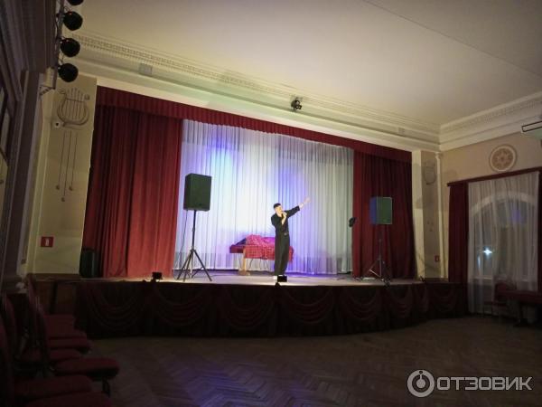 Зал для дискотек и фильмов