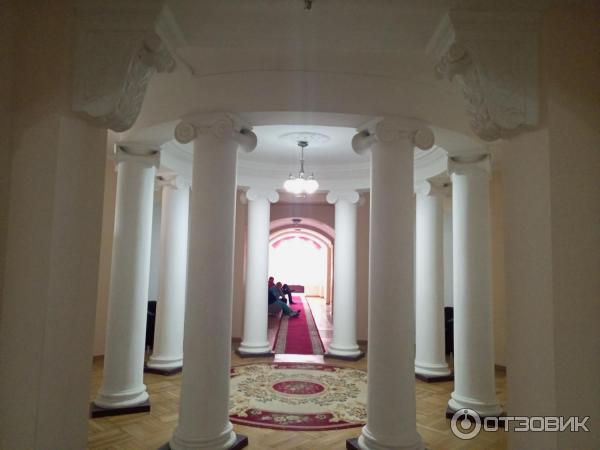 Первый этаж