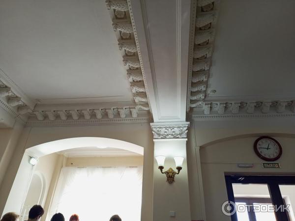 Потолки первого этажа первого корпуса