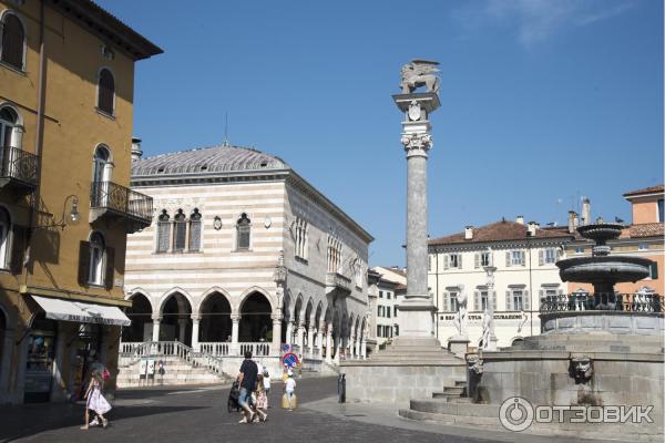 Удине, Piazza Della Liberta