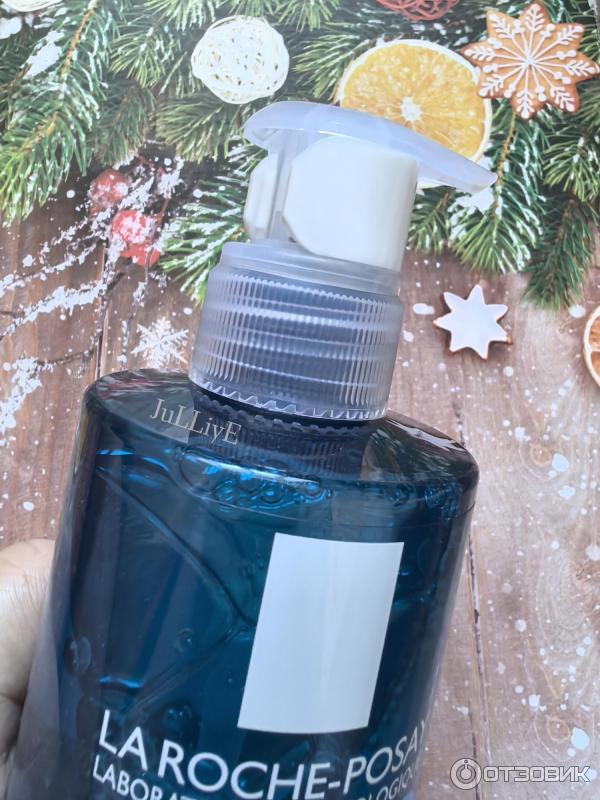 Успокаивающий гель для душа La Roche-Posay Lipikar gel lavant с защитными свойствами на основе термальной воды фото