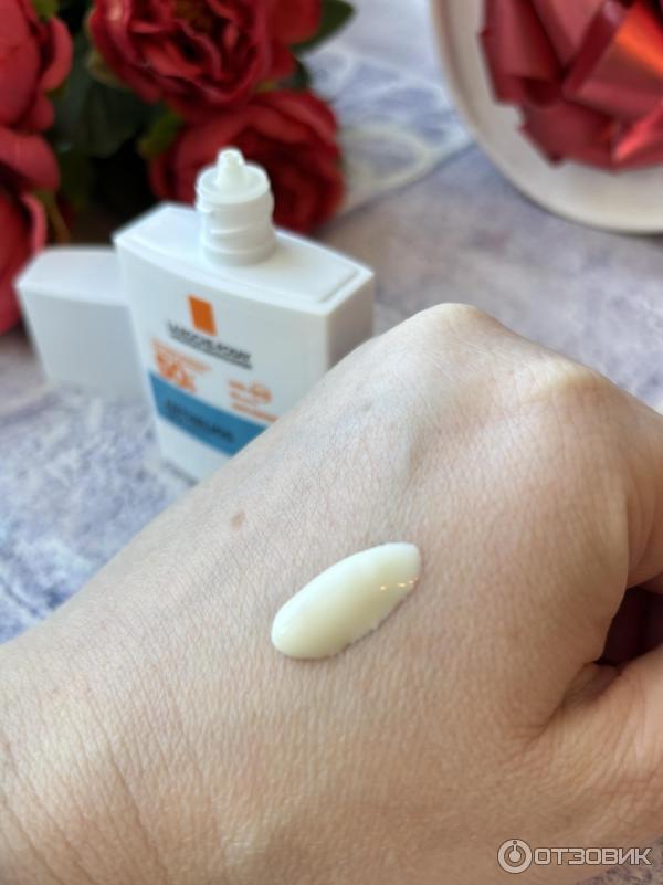Легкий солнцезащитный флюид для лица La Roche-Posay Anthelios Uvair SPF50PA фото
