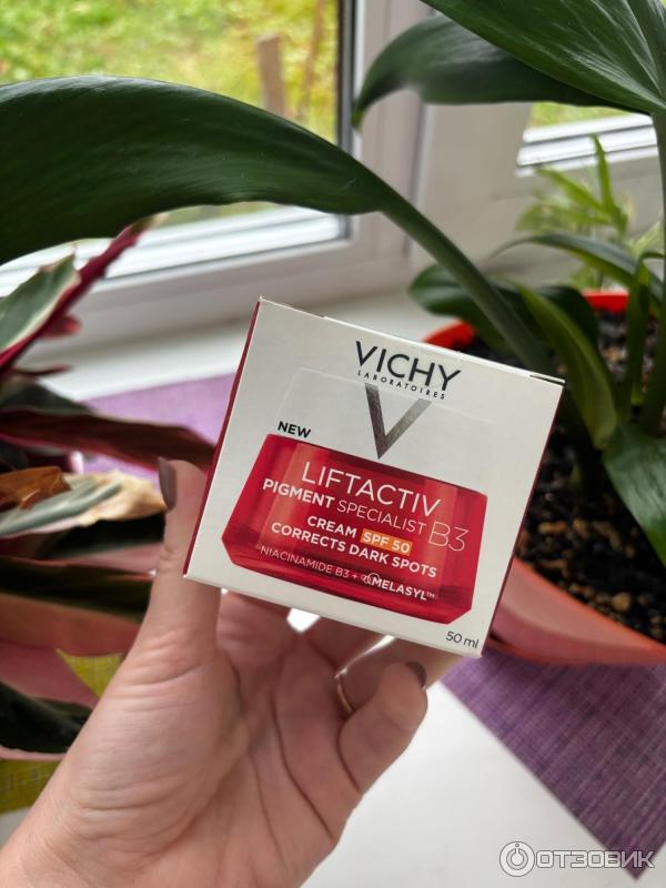 Дневной крем против пигментации Vichy Collagen SPF 50 с витамином B3 фото