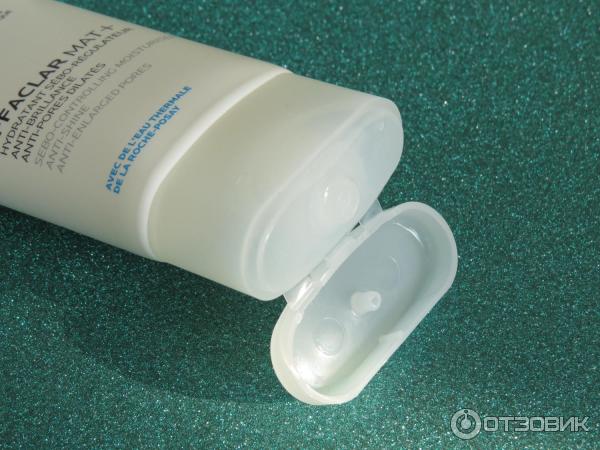 Легкий матирующий увлажняющий крем La Roche-Posay Effaclar Mat