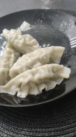 Дамплинги Bibigo "Королевские со свининой и овощами" фото