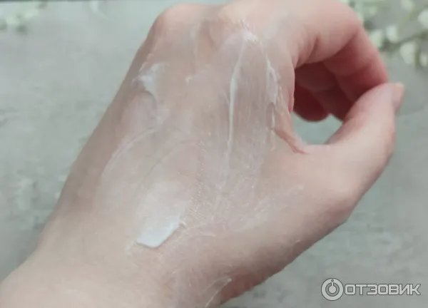 Молочко для тела La Roche-Posay Lipikar Lait с нежным ароматом фото